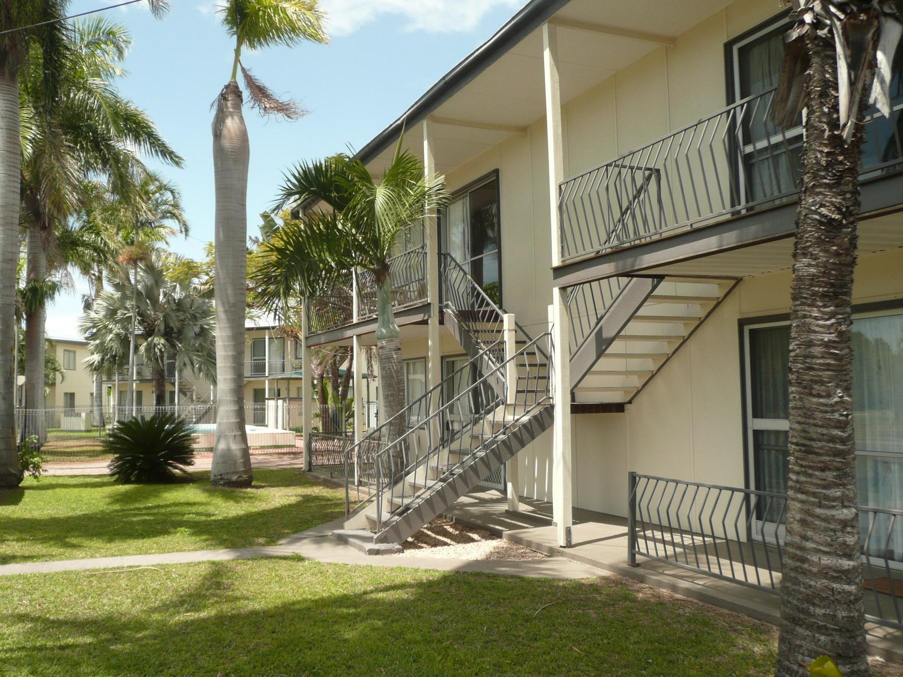 Ocean Breeze Apartments Bowen Exterior foto