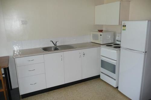 Ocean Breeze Apartments Bowen Exterior foto