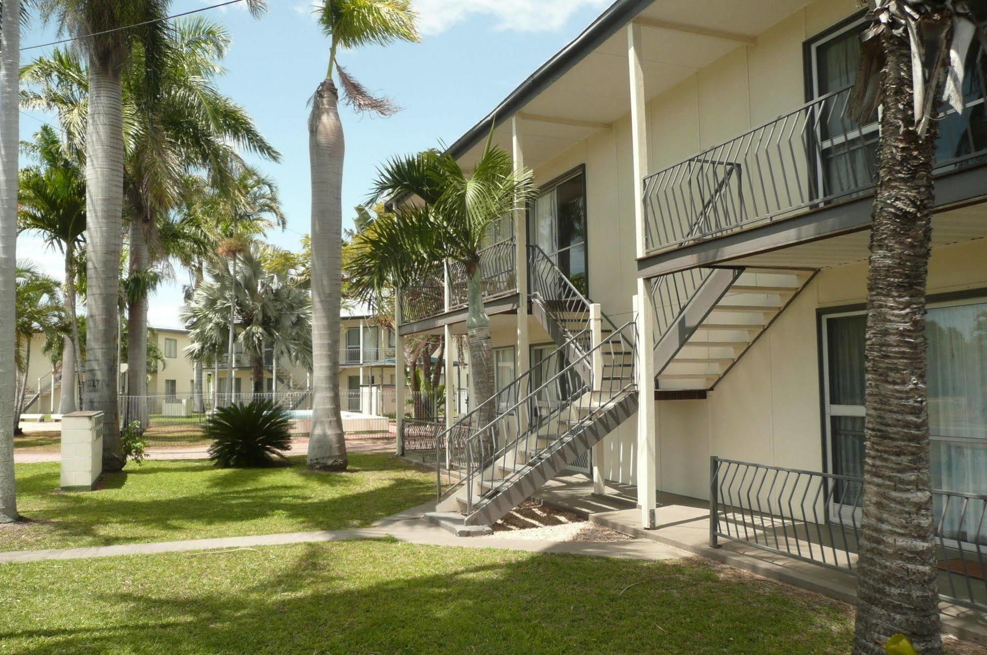 Ocean Breeze Apartments Bowen Exterior foto